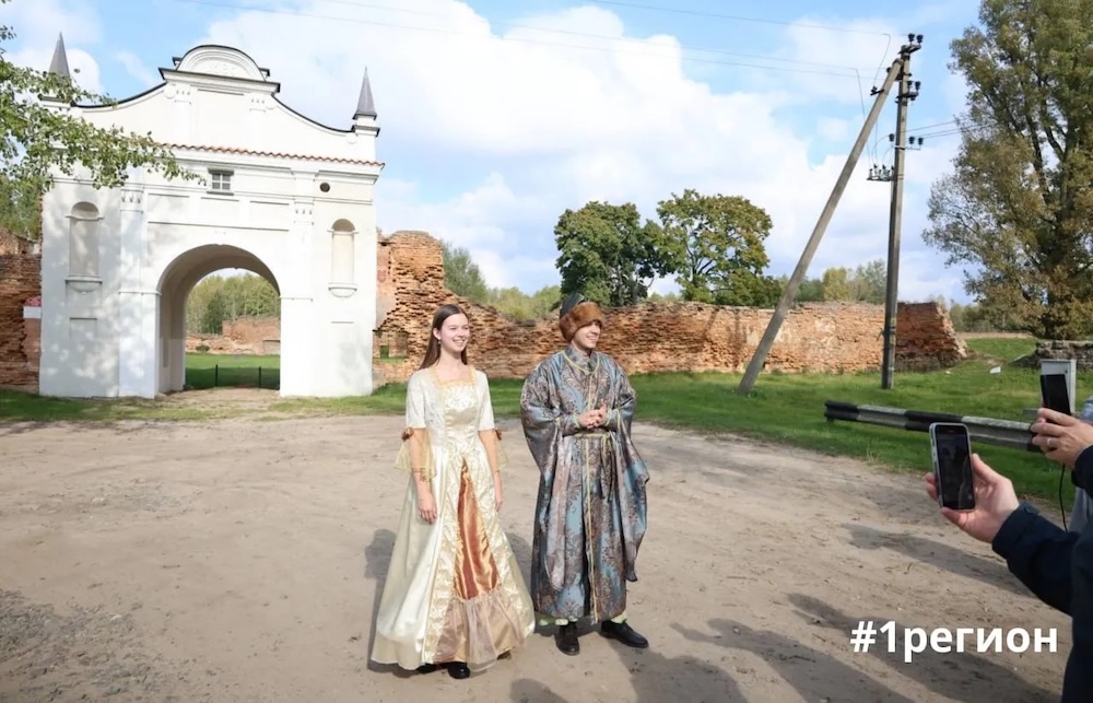 Брама руин монастыря картезианцев в Березе.