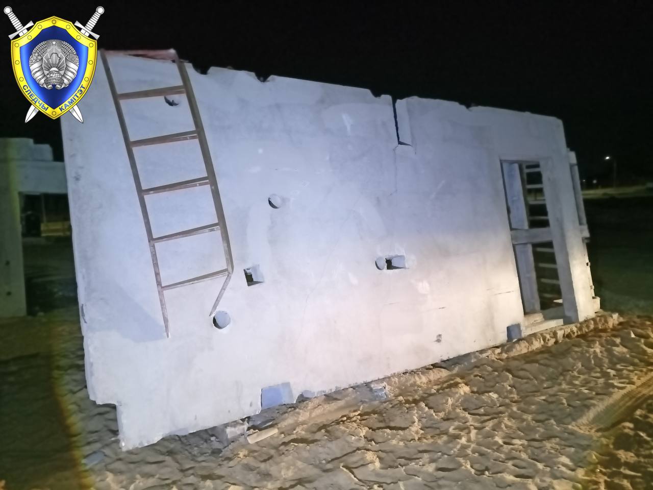 Плита рухнула на стройке в Ковердяках