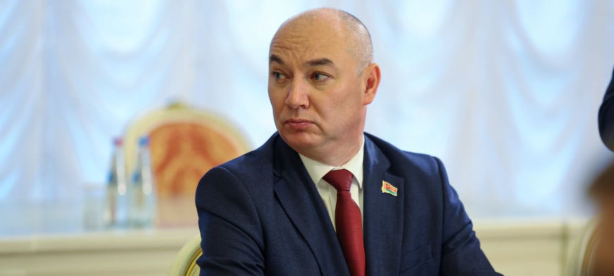 Министр здравоохранения Александр Ходжаев