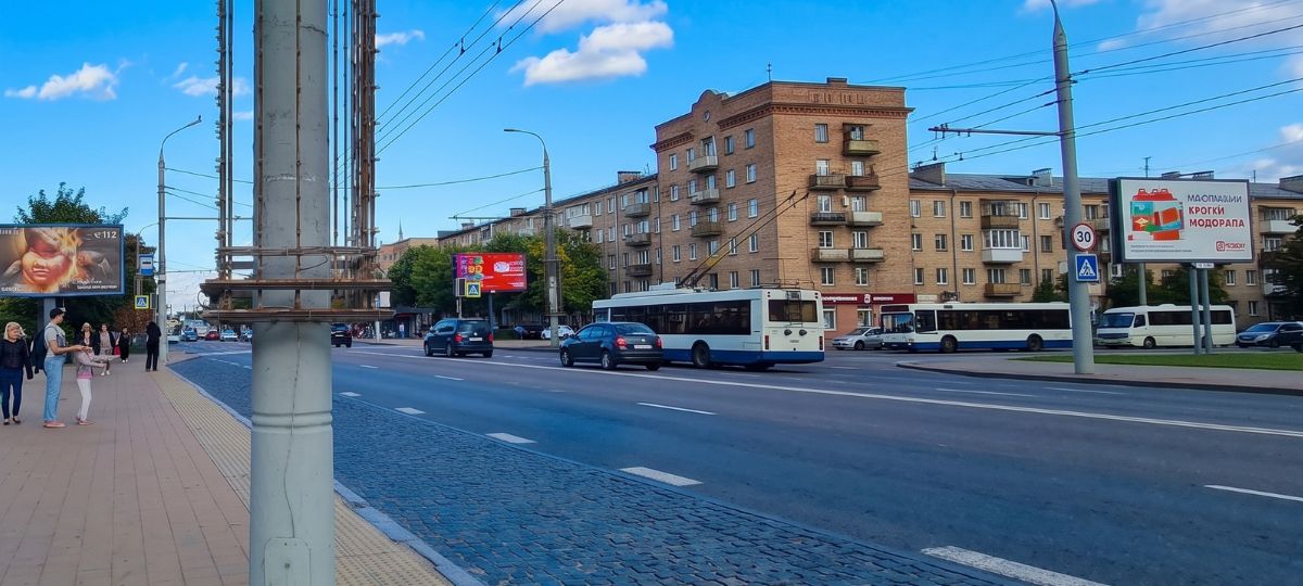 Столб на Машерова в Бресте